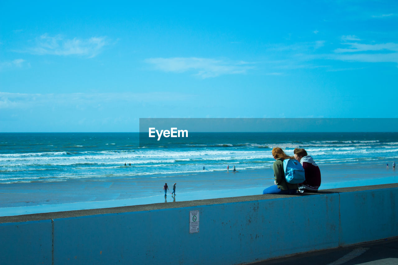 PEOPLE ON BEACH