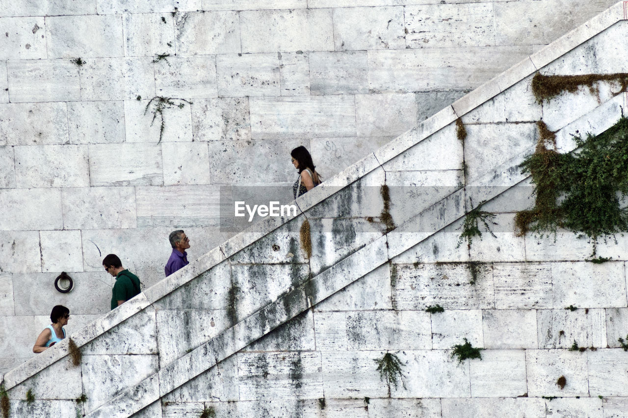 PEOPLE ON STEPS