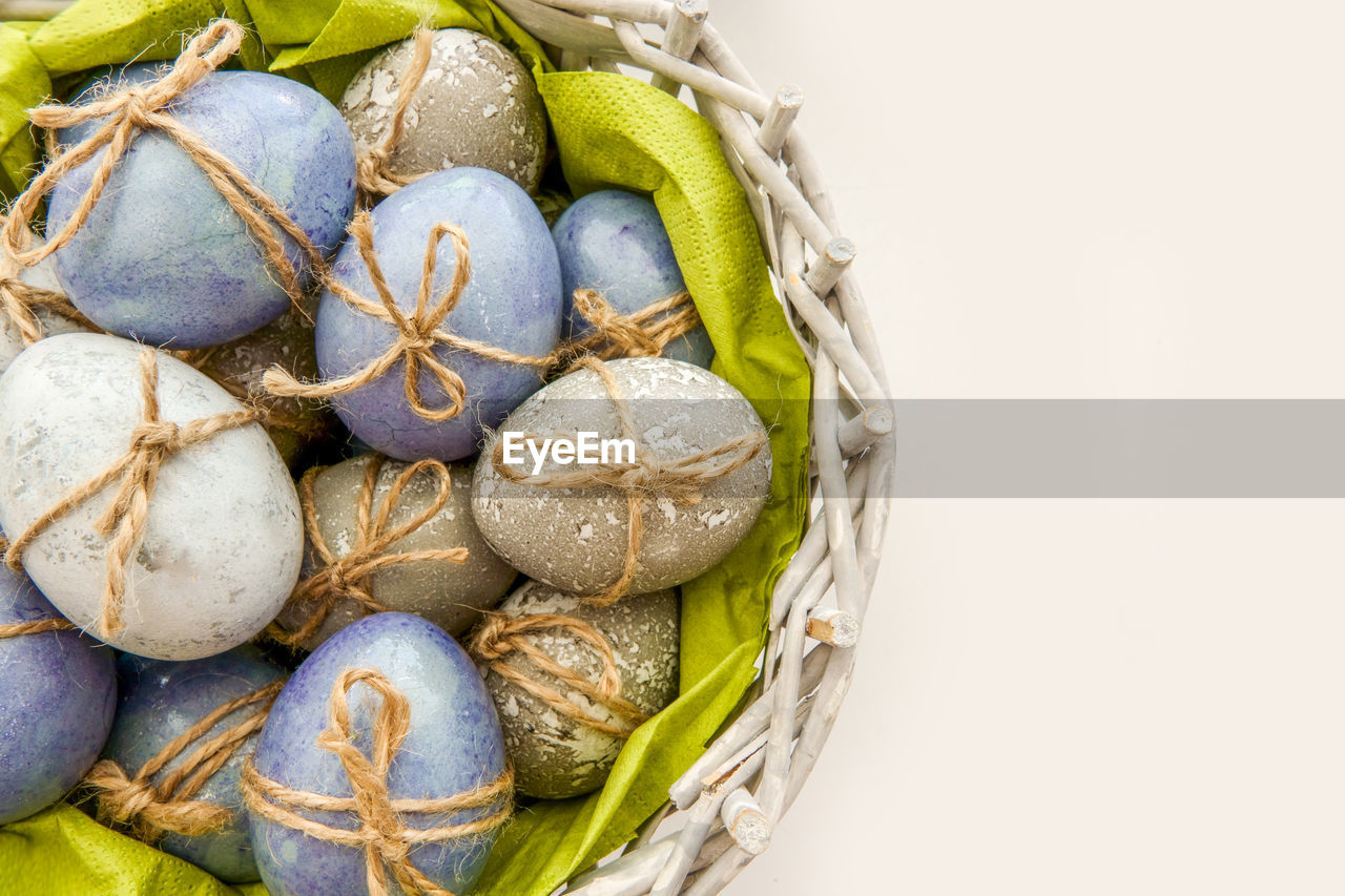 HIGH ANGLE VIEW OF BASKET