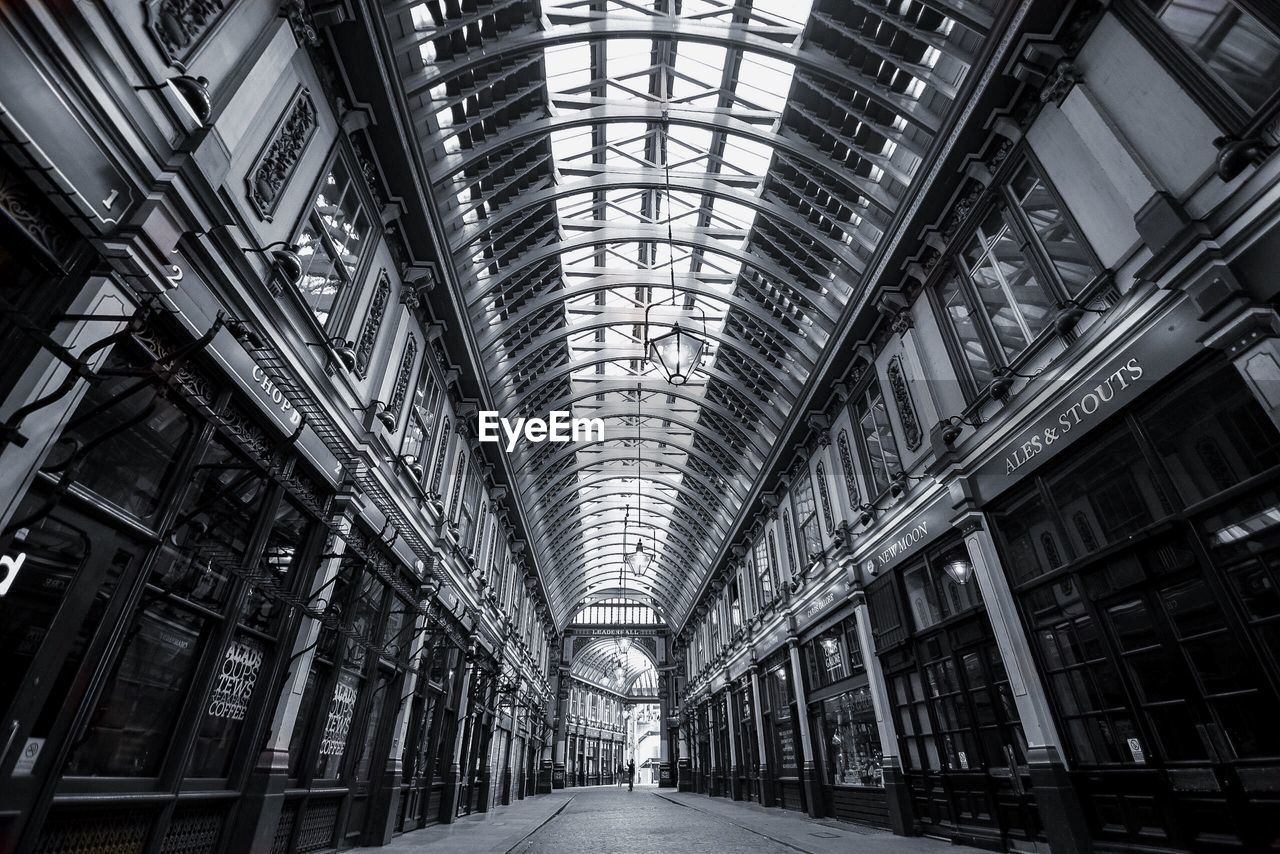 Street along retail shops in leadenhall market