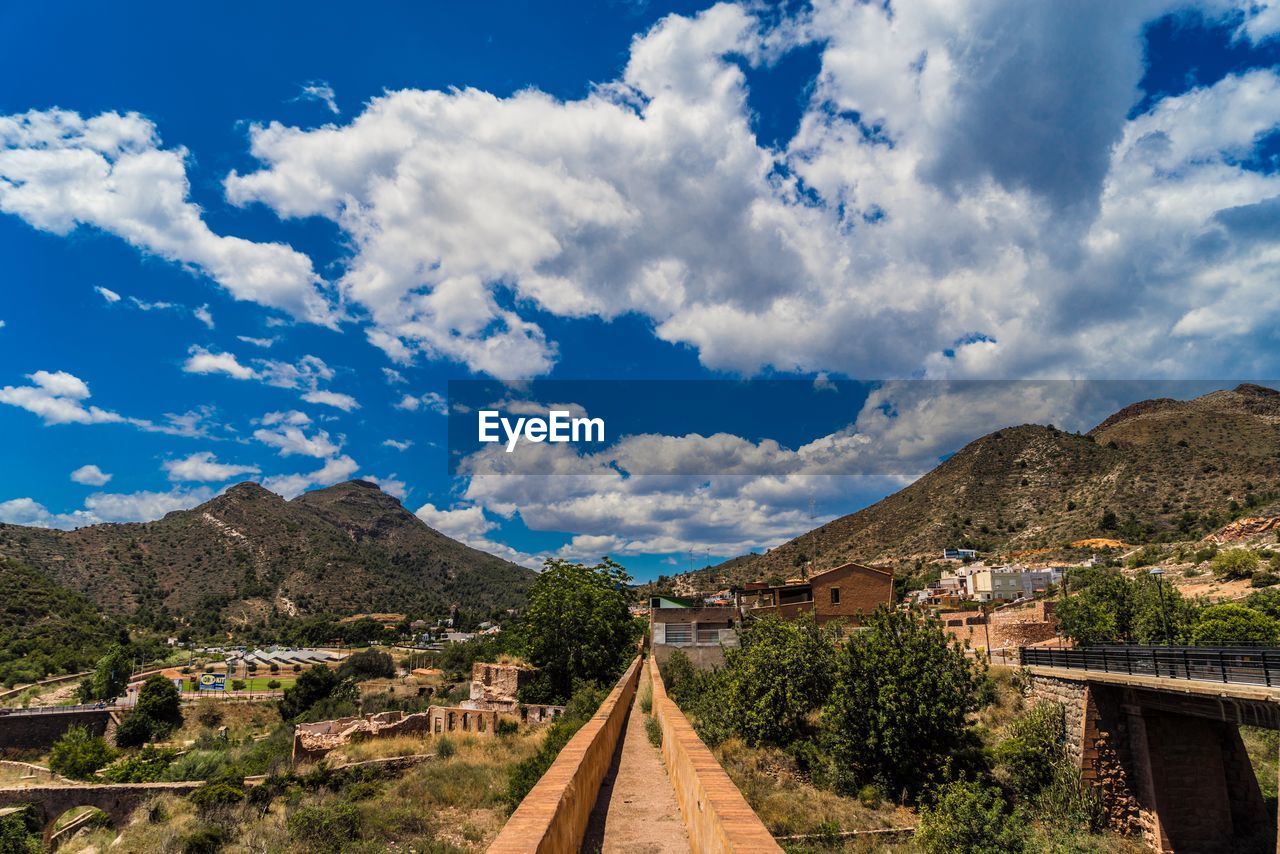 Footpath leading towards mountain