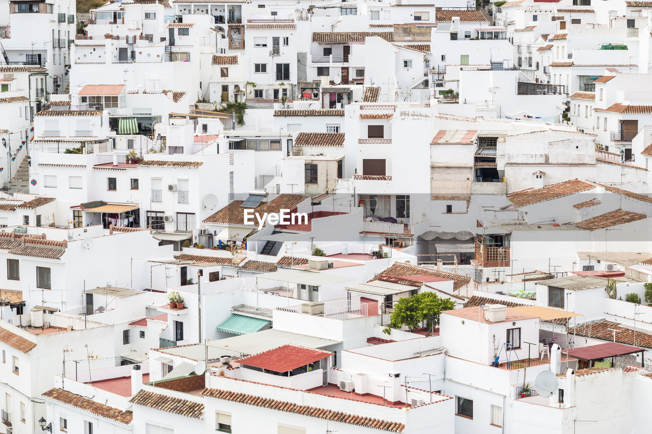 HIGH ANGLE VIEW OF TOWNSCAPE