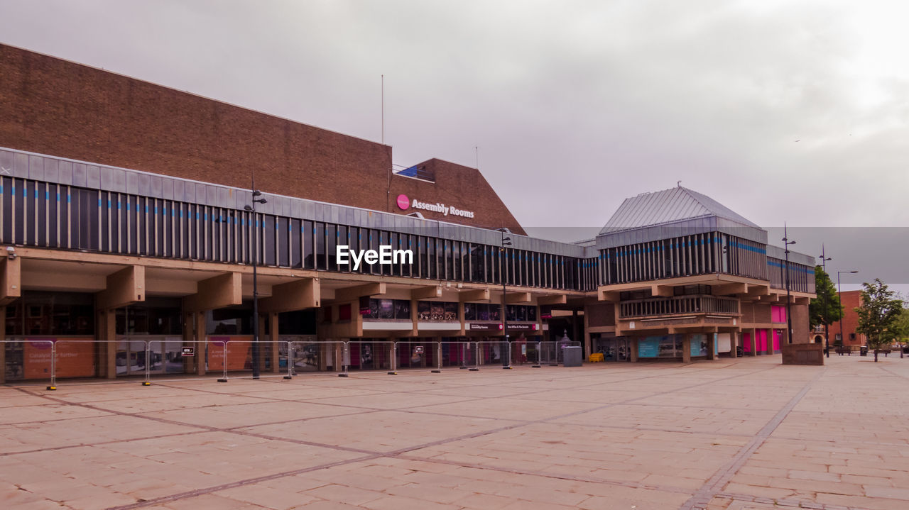 EXTERIOR OF BUILDING AGAINST SKY