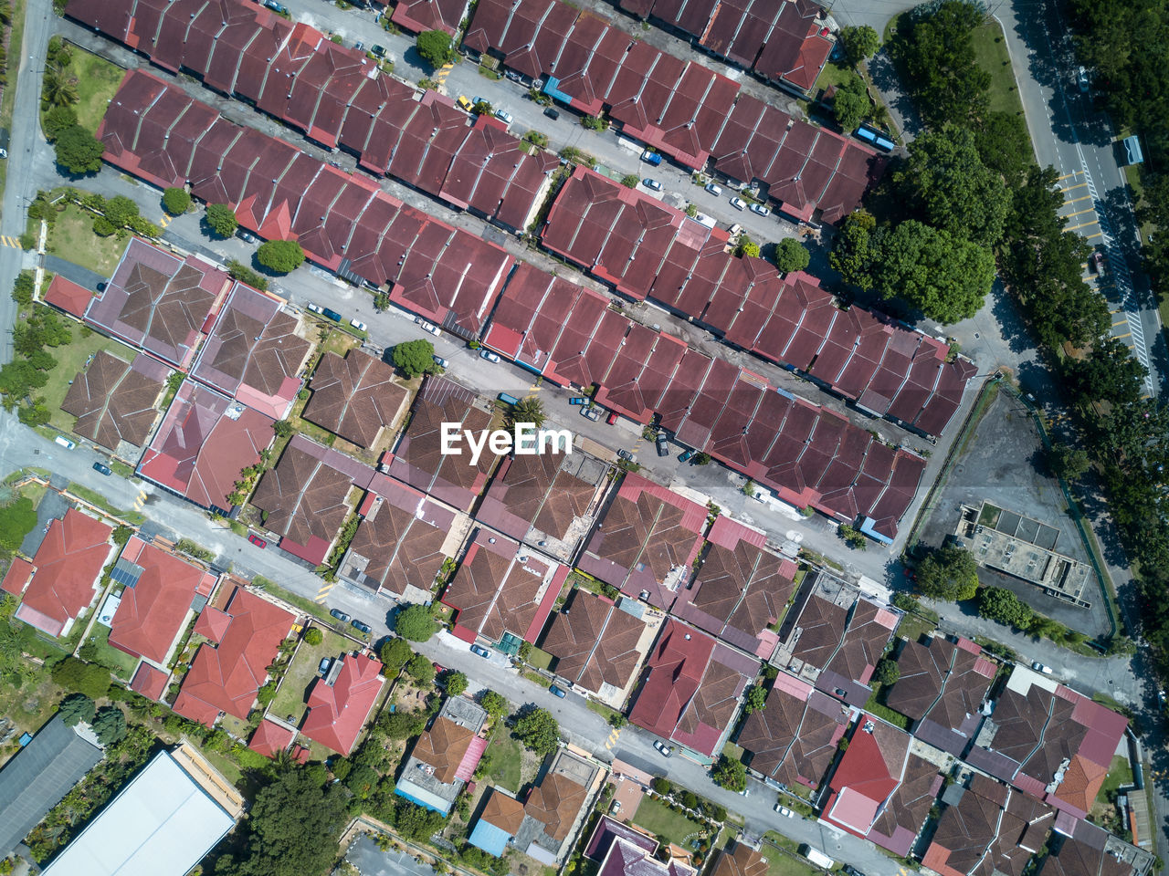 HIGH ANGLE VIEW OF RESIDENTIAL BUILDINGS IN TOWN