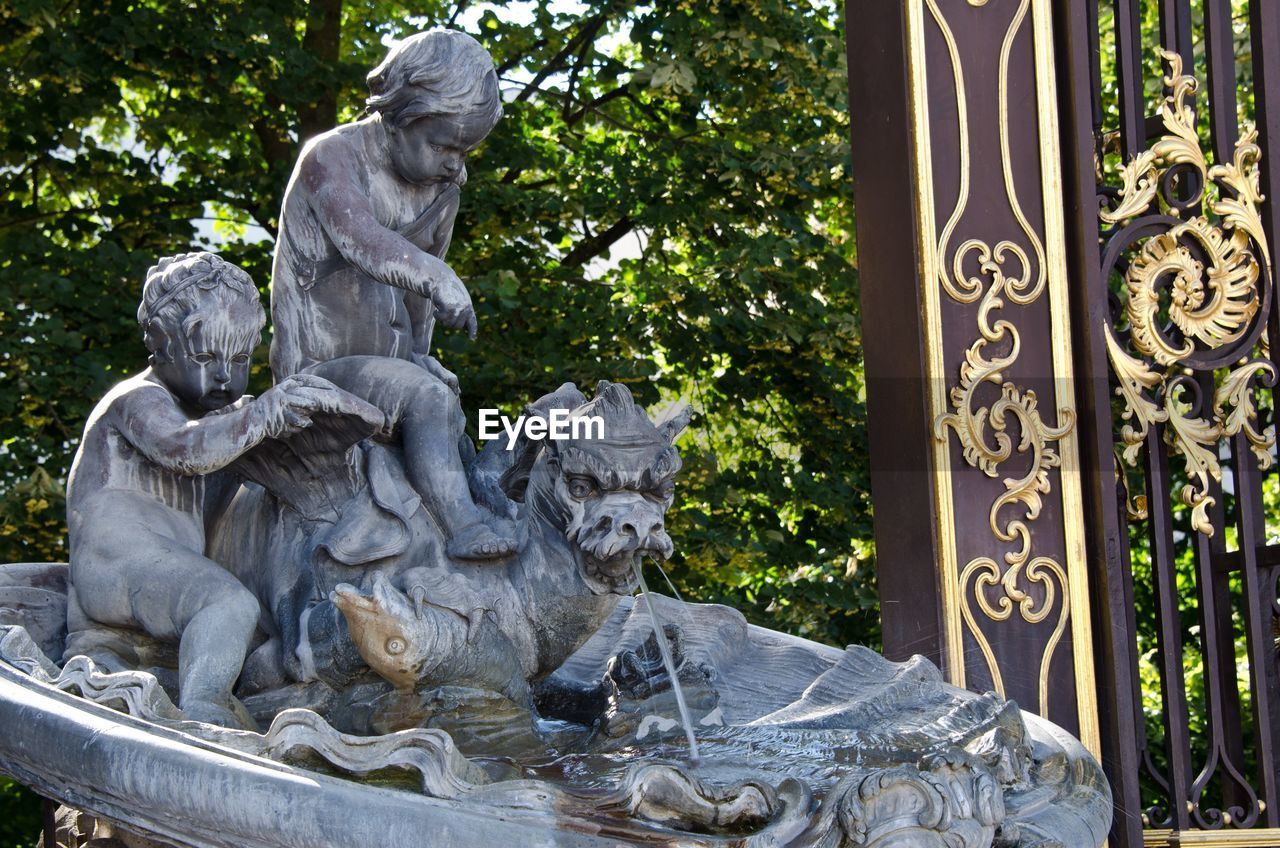 STATUE OF DRAGON
