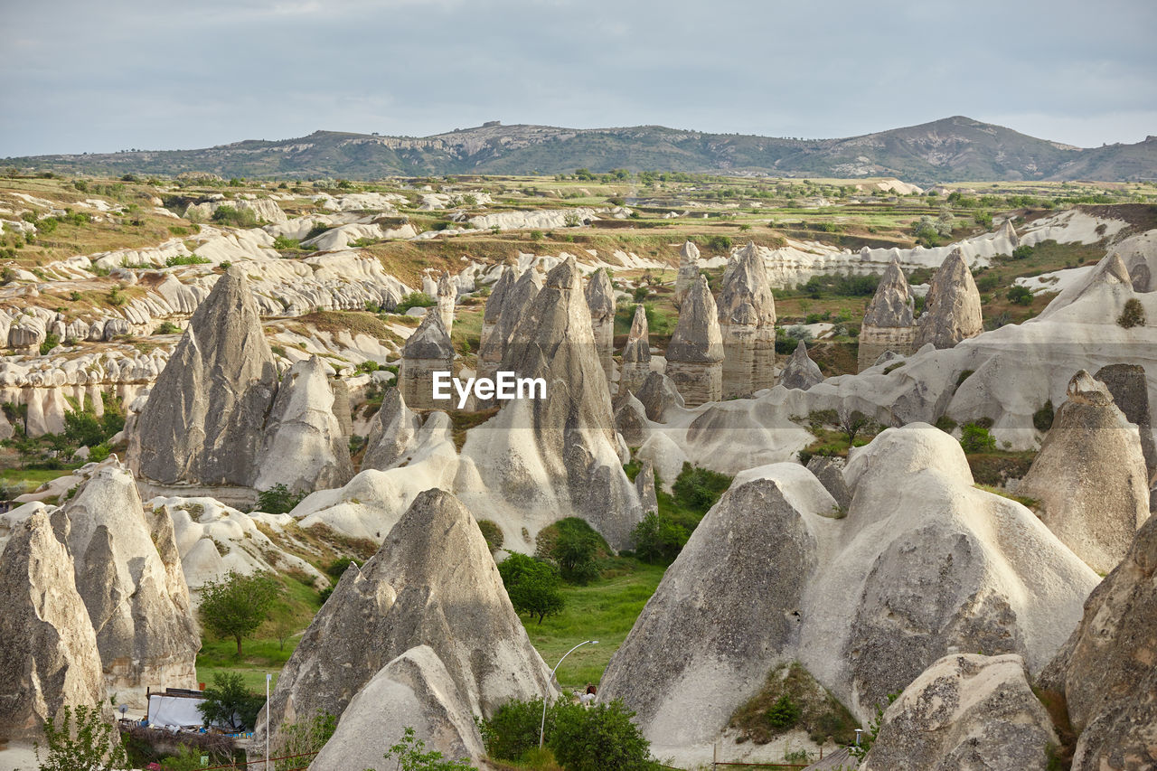 PANORAMIC VIEW OF MOUNTAIN RANGE