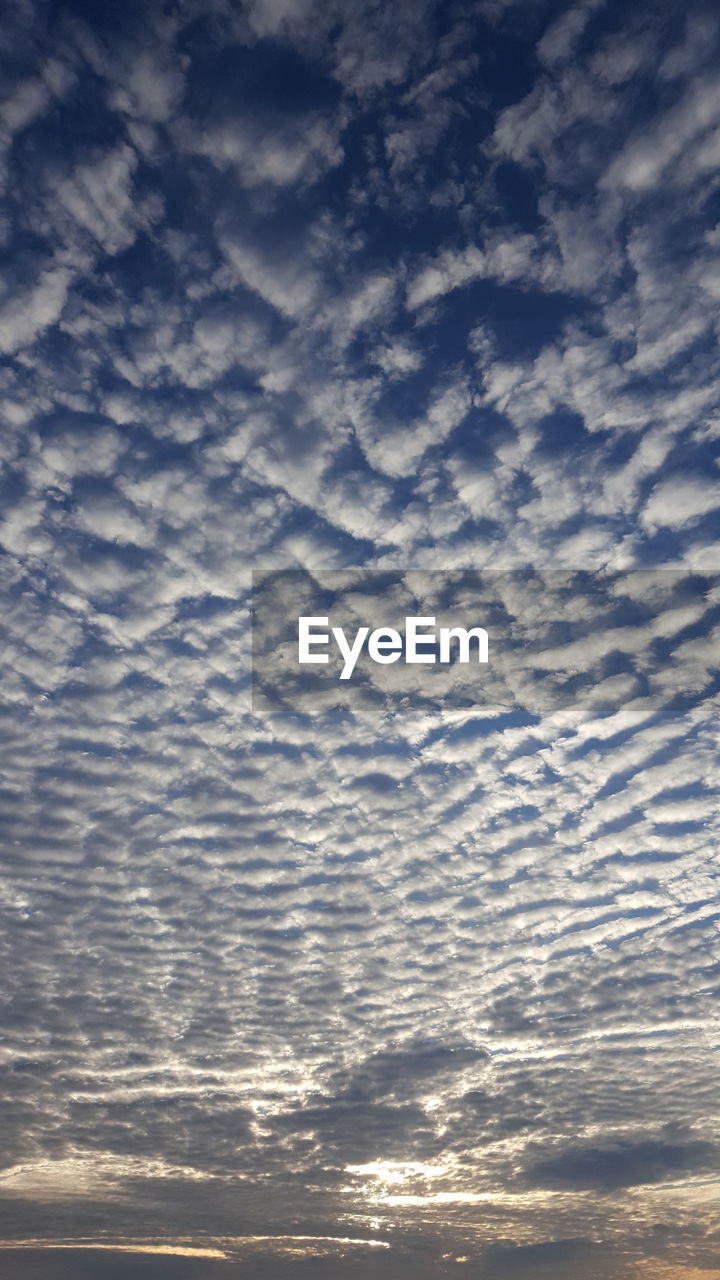 LOW ANGLE VIEW OF CLOUDSCAPE