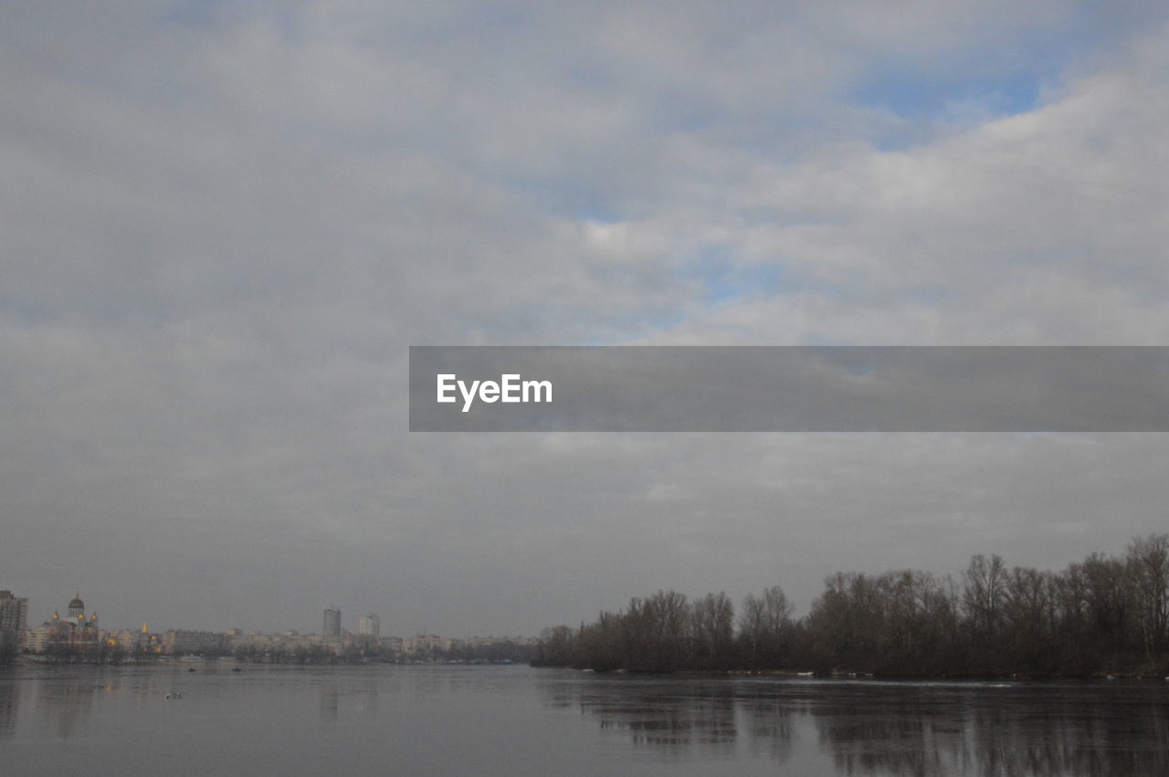 VIEW OF LAKE AGAINST SKY