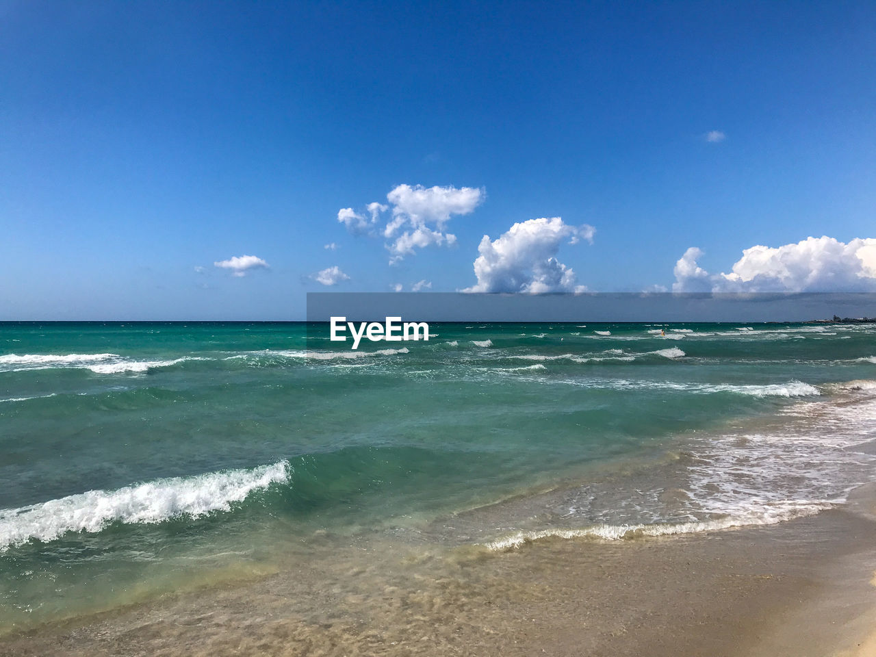 VIEW OF SEA AGAINST SKY