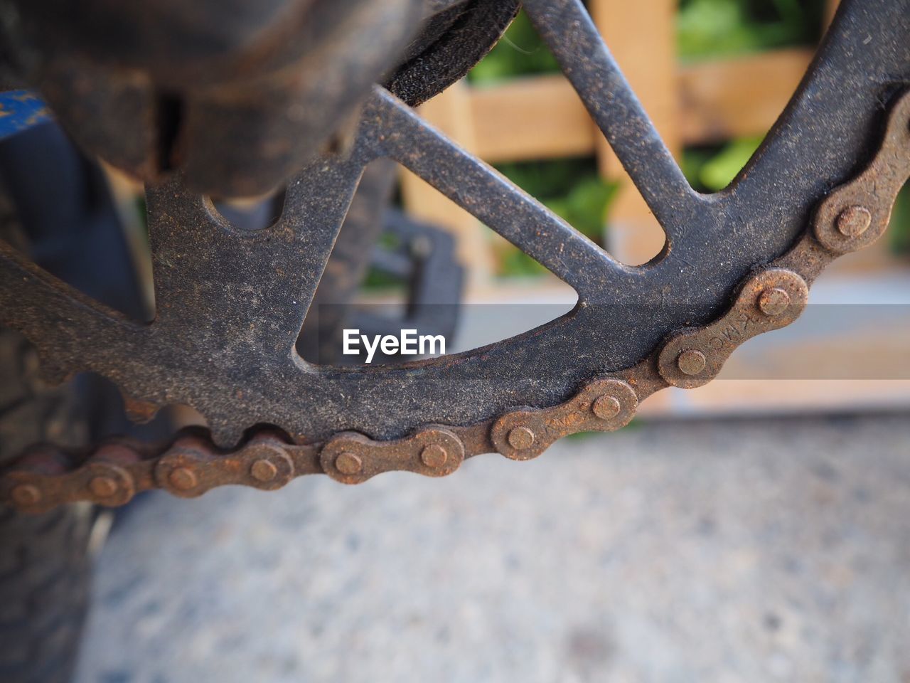 Close-up of rusty gear in bicycle