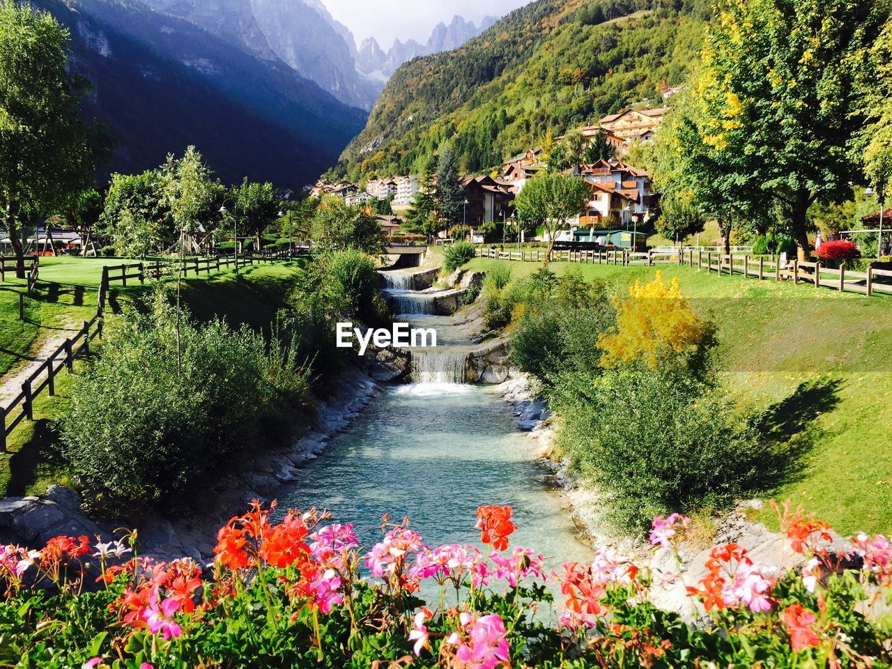 Scenic view of river passing through mountains