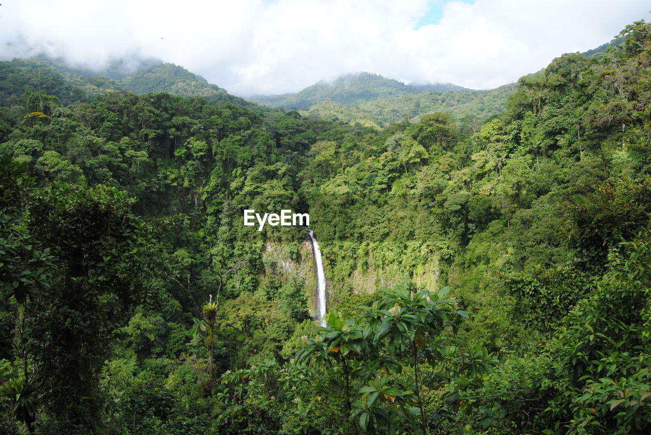 La fortuna waterfall
