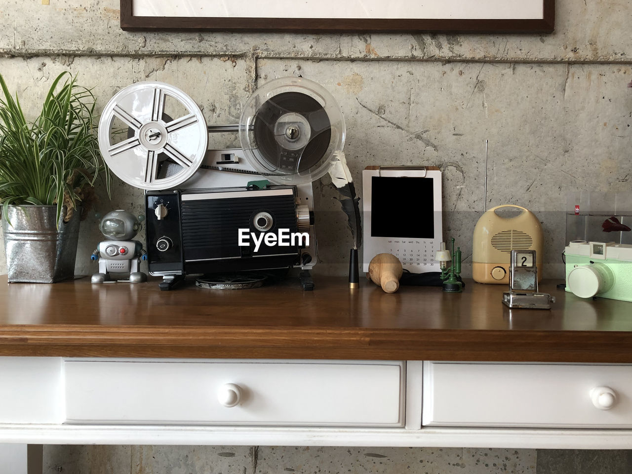 ELECTRIC LAMP ON TABLE