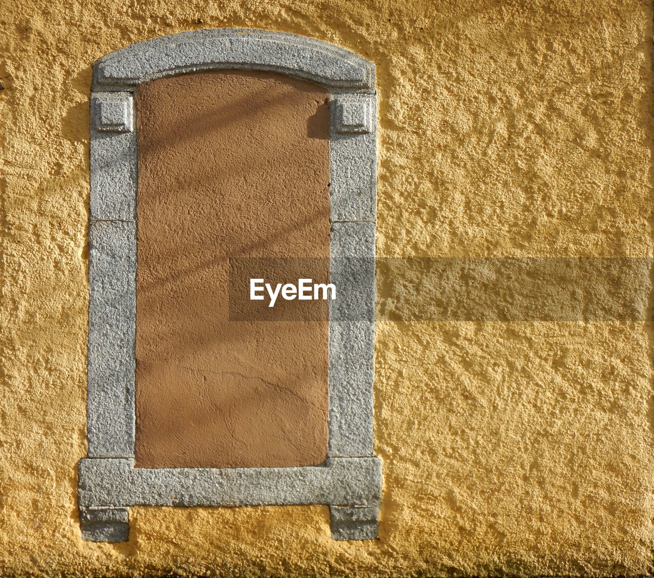 no people, architecture, wall - building feature, textured, built structure, close-up, brown, pattern, day, building exterior