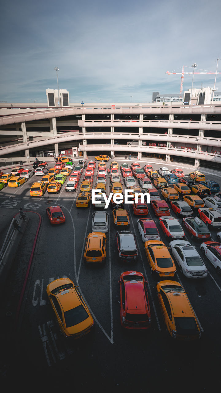 Taxis waiting at san francisco airport