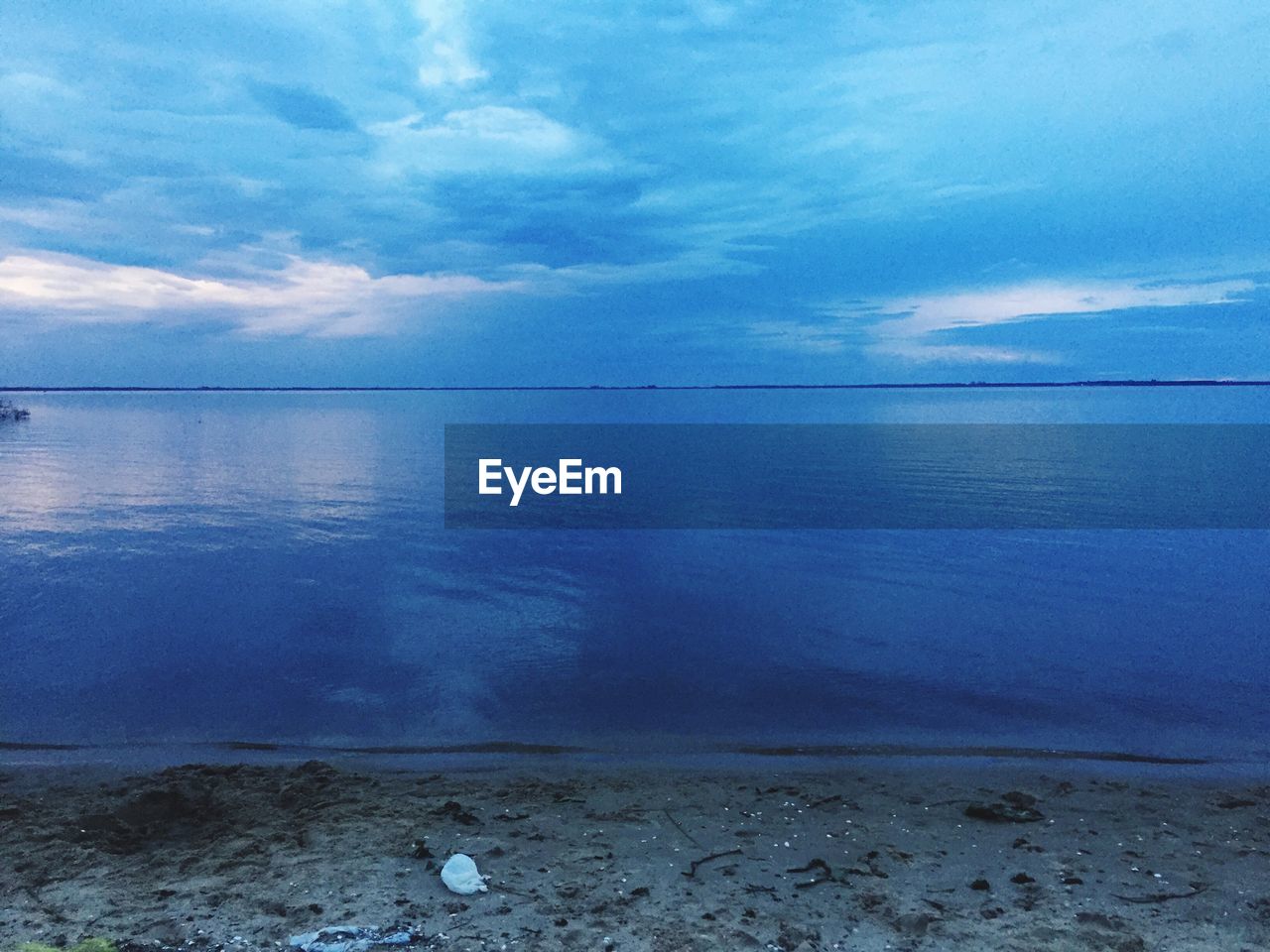 VIEW OF SEA AGAINST SKY