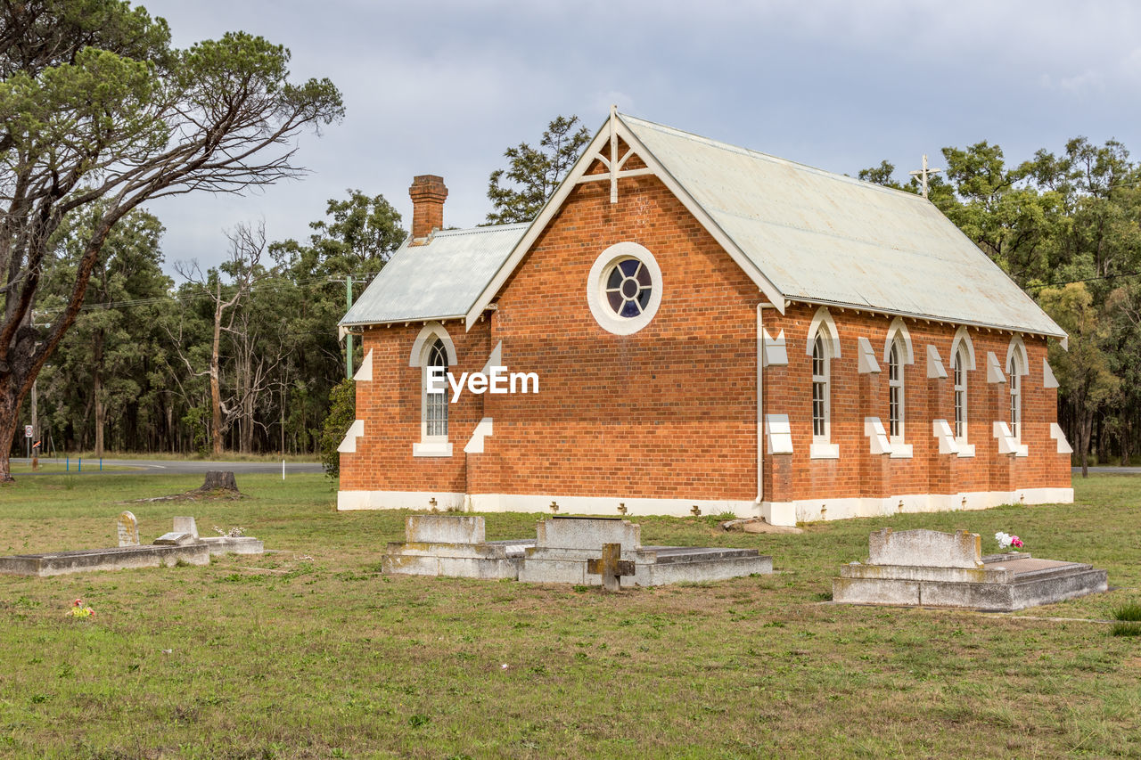 HOUSE ON FIELD