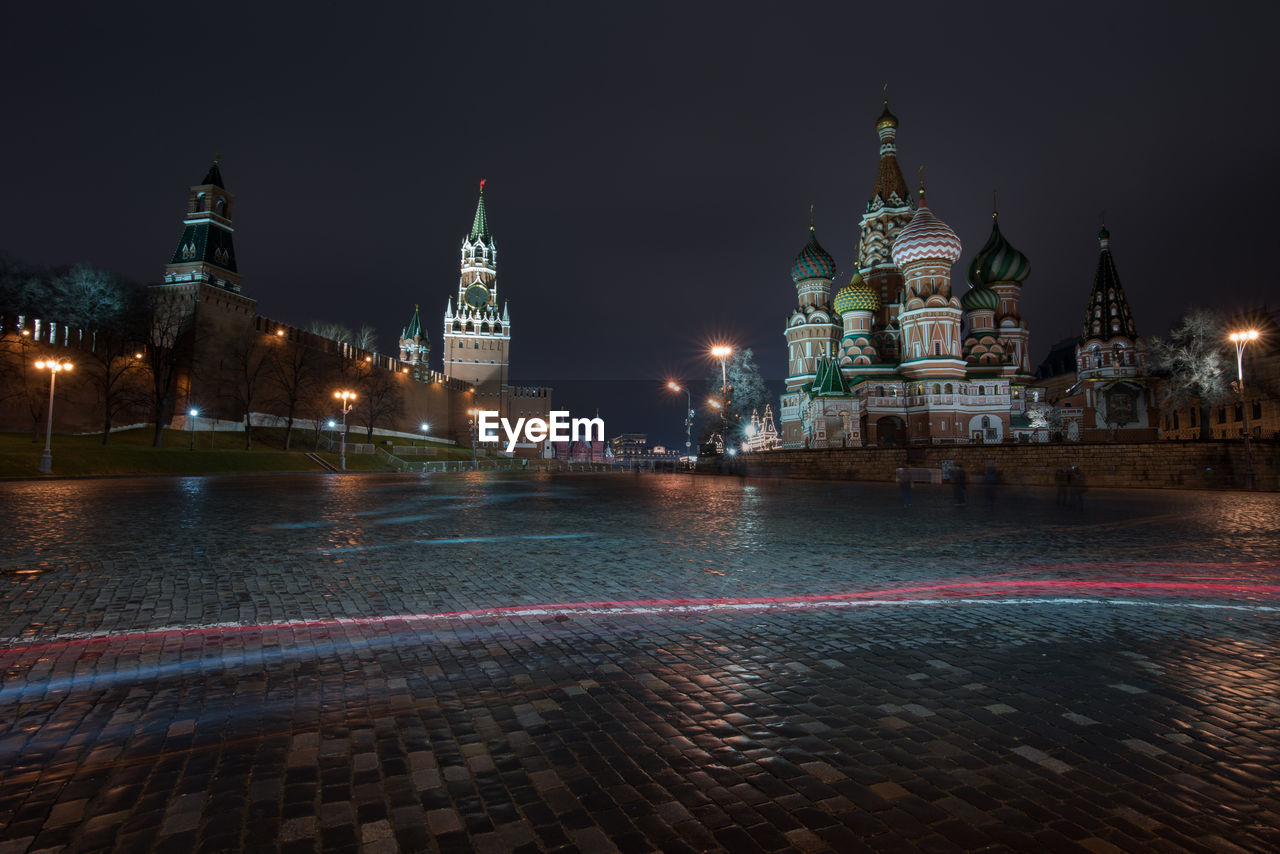 ILLUMINATED BUILDINGS AT NIGHT