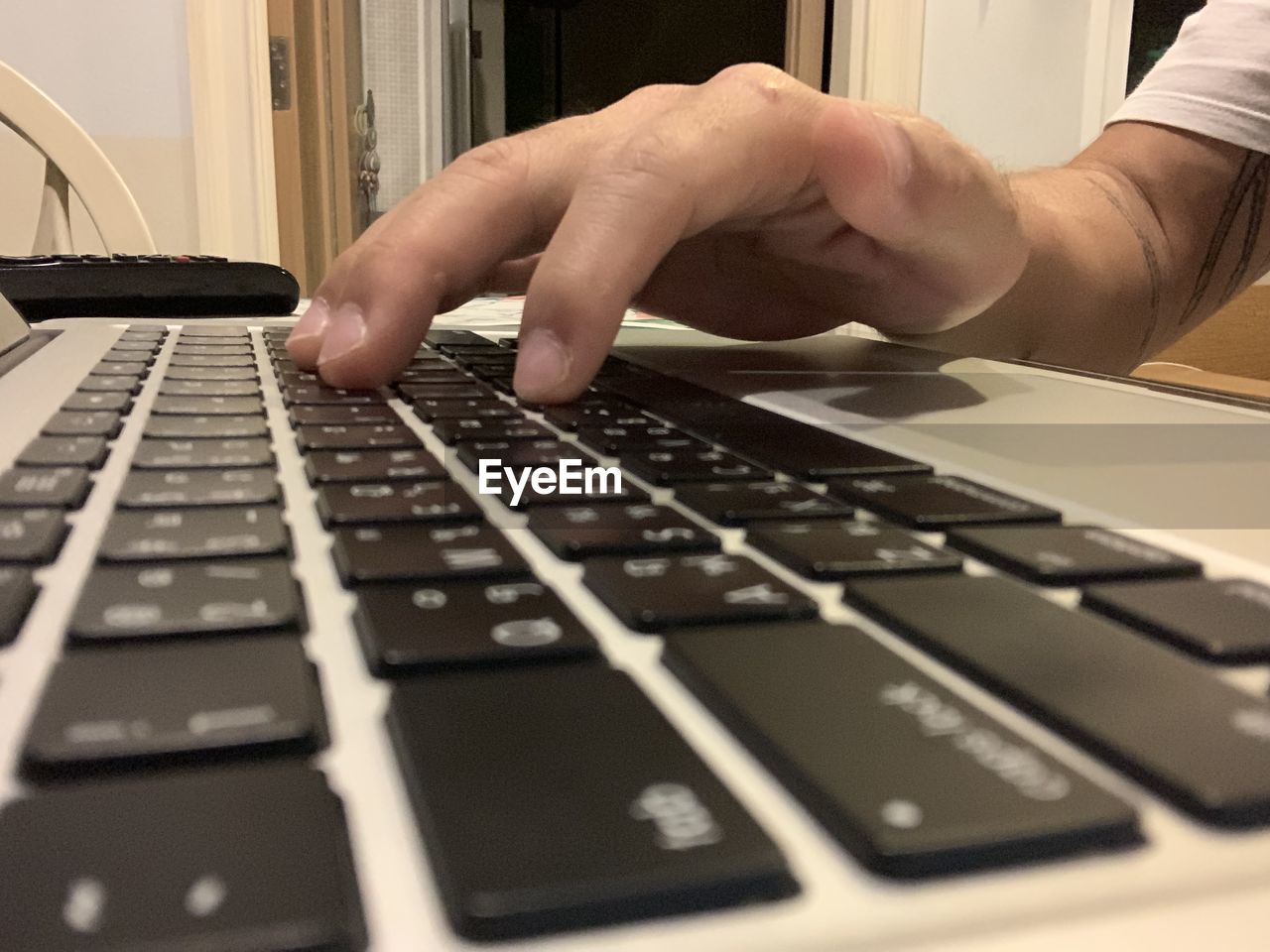 technology, computer, hand, wireless technology, keyboard, laptop, computer keyboard, communication, computer equipment, typing, using laptop, internet, adult, computer network, one person, indoors, working, using computer, musical keyboard, business, personal computer, close-up, occupation, business finance and industry, finger, writing, selective focus