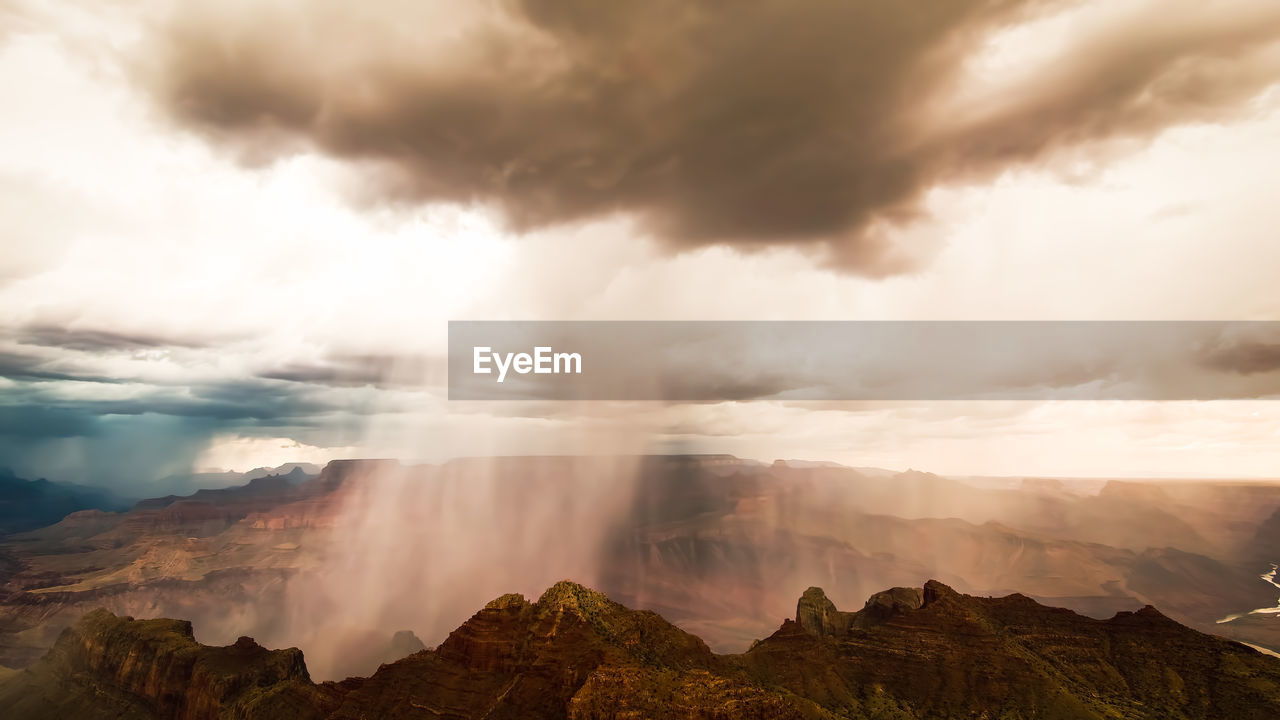 Cloudy, clodus of rain, balck color of clouds, rainy strom