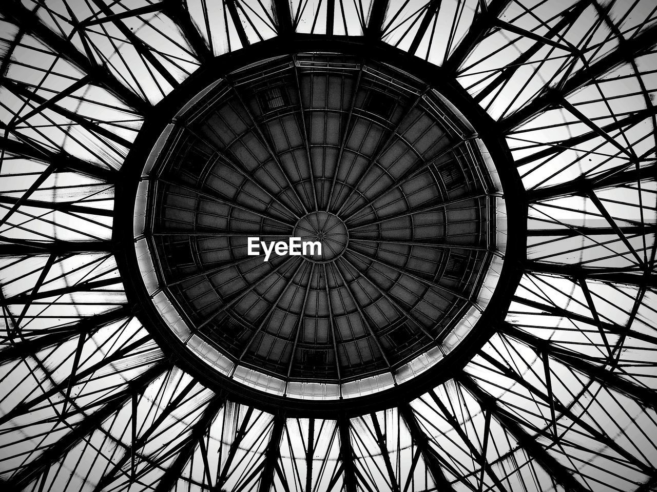 LOW ANGLE VIEW OF DOME AGAINST SKY SEEN THROUGH SKYLIGHT