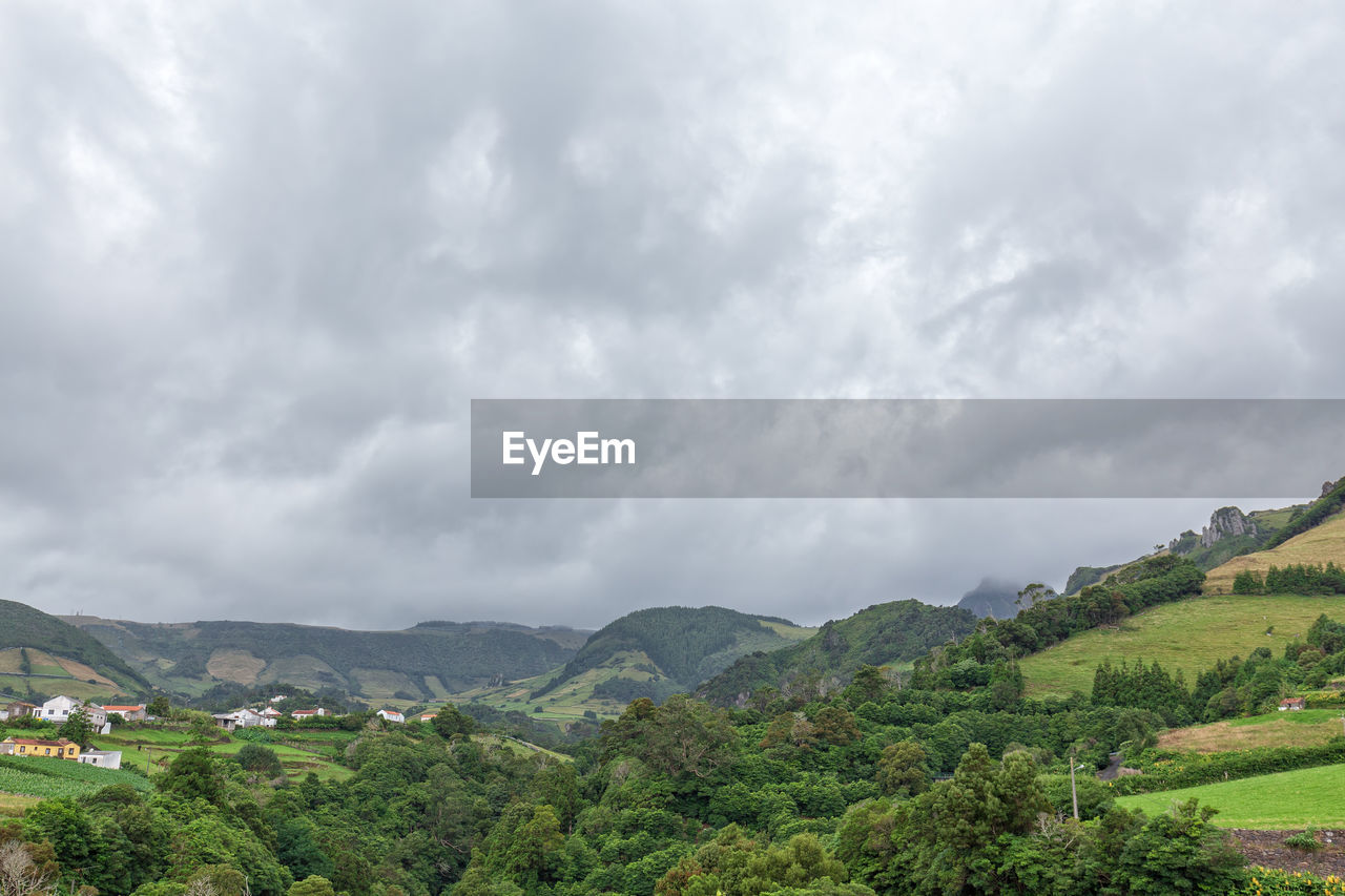 PANORAMIC VIEW OF LANDSCAPE AGAINST SKY