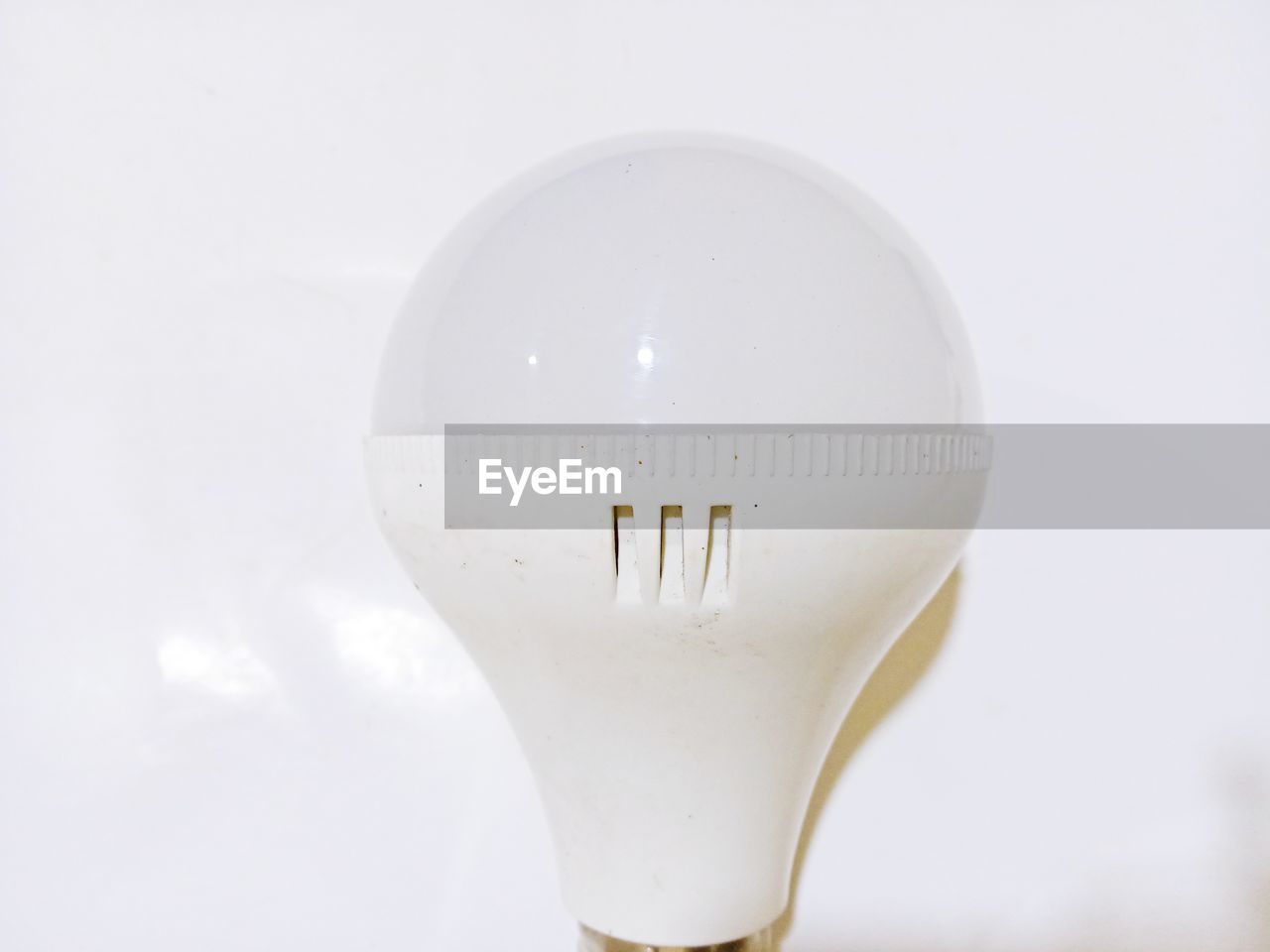 White round lights with white background