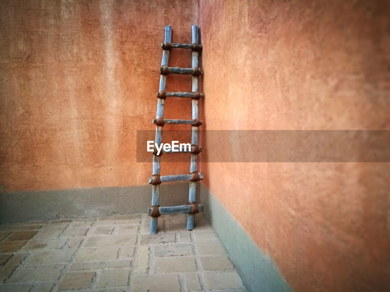 Ladder - object in a corner