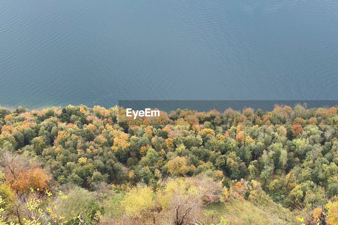 View of lake lucerne/vierwaldstättersee during the panorama trip at bürgenstock in autumn 