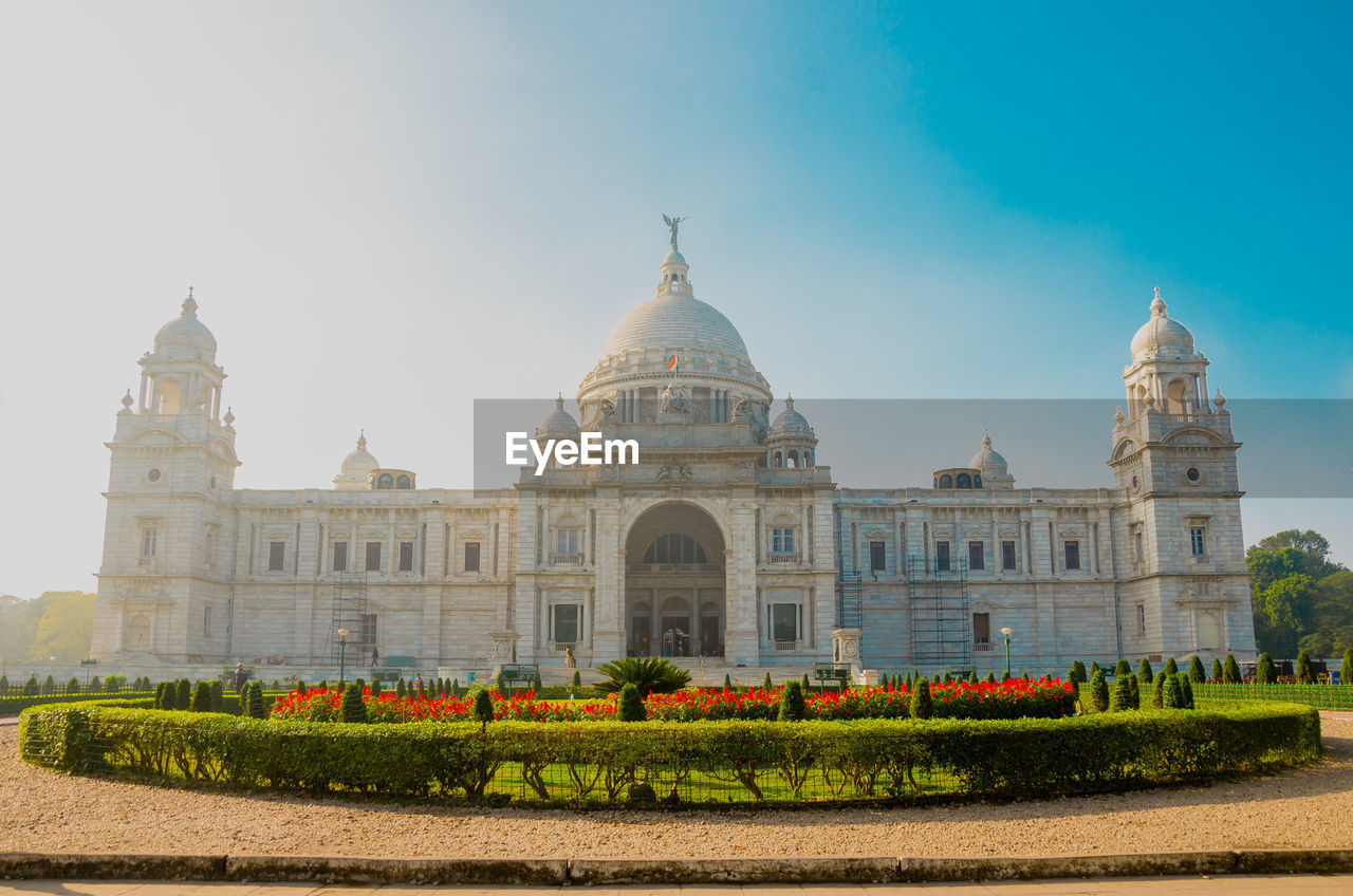 Victoria memorial , a historical white marble monument and museum in kolkata.