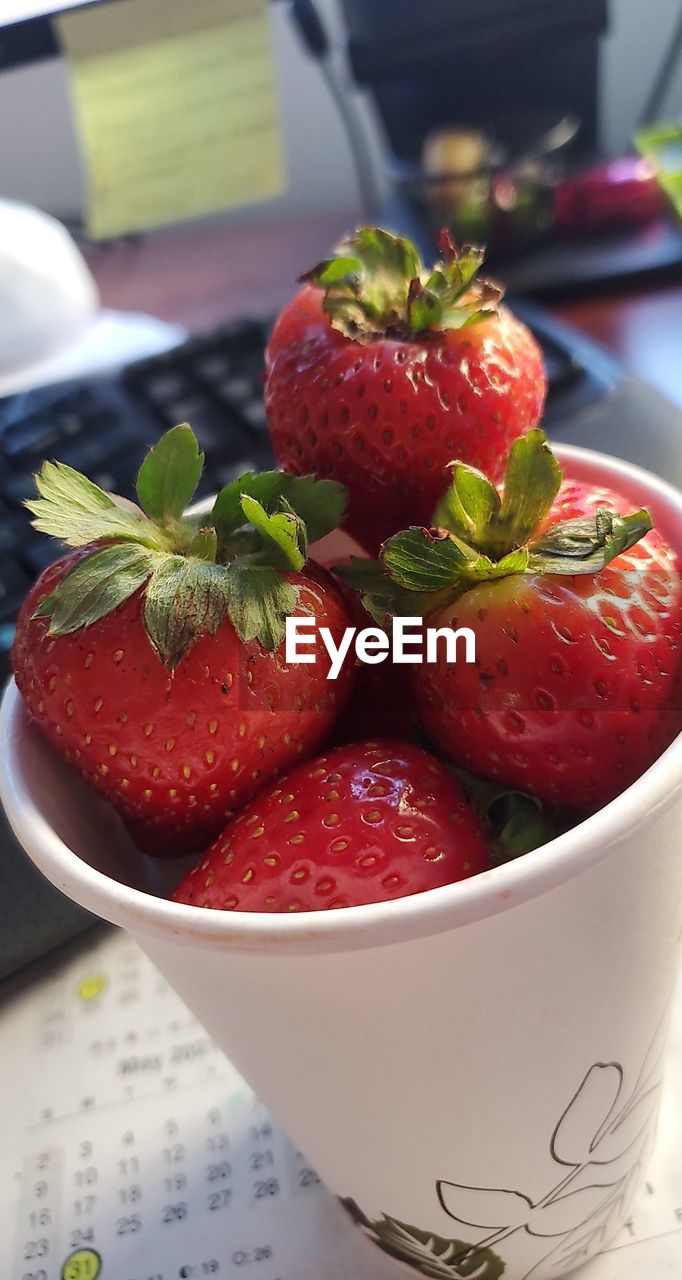 food and drink, food, strawberry, healthy eating, fruit, berry, freshness, wellbeing, plant, produce, breakfast, meal, red, bowl, no people, dessert, indoors, close-up, sweet food, dish, focus on foreground, table