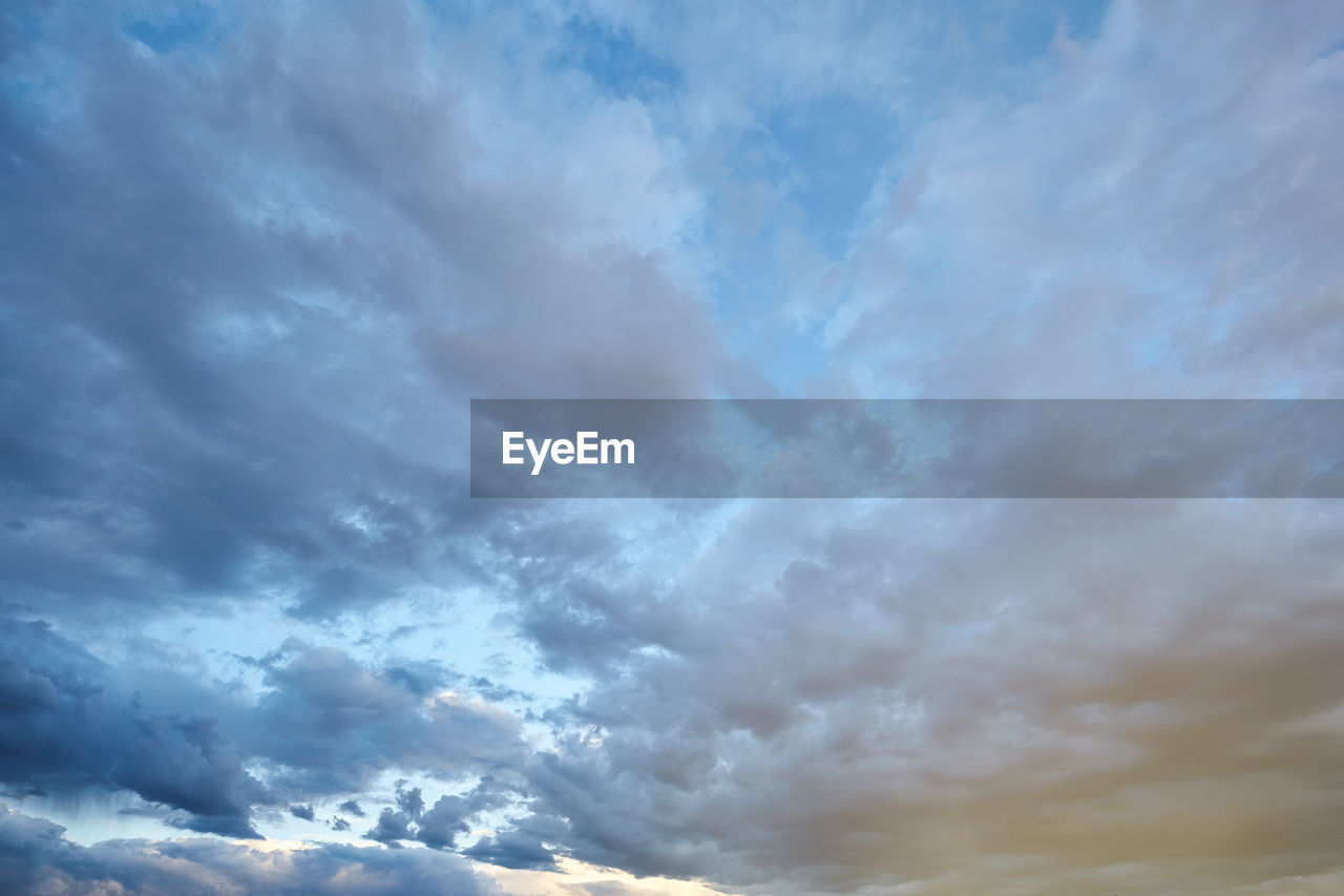 LOW ANGLE VIEW OF CLOUDY SKY