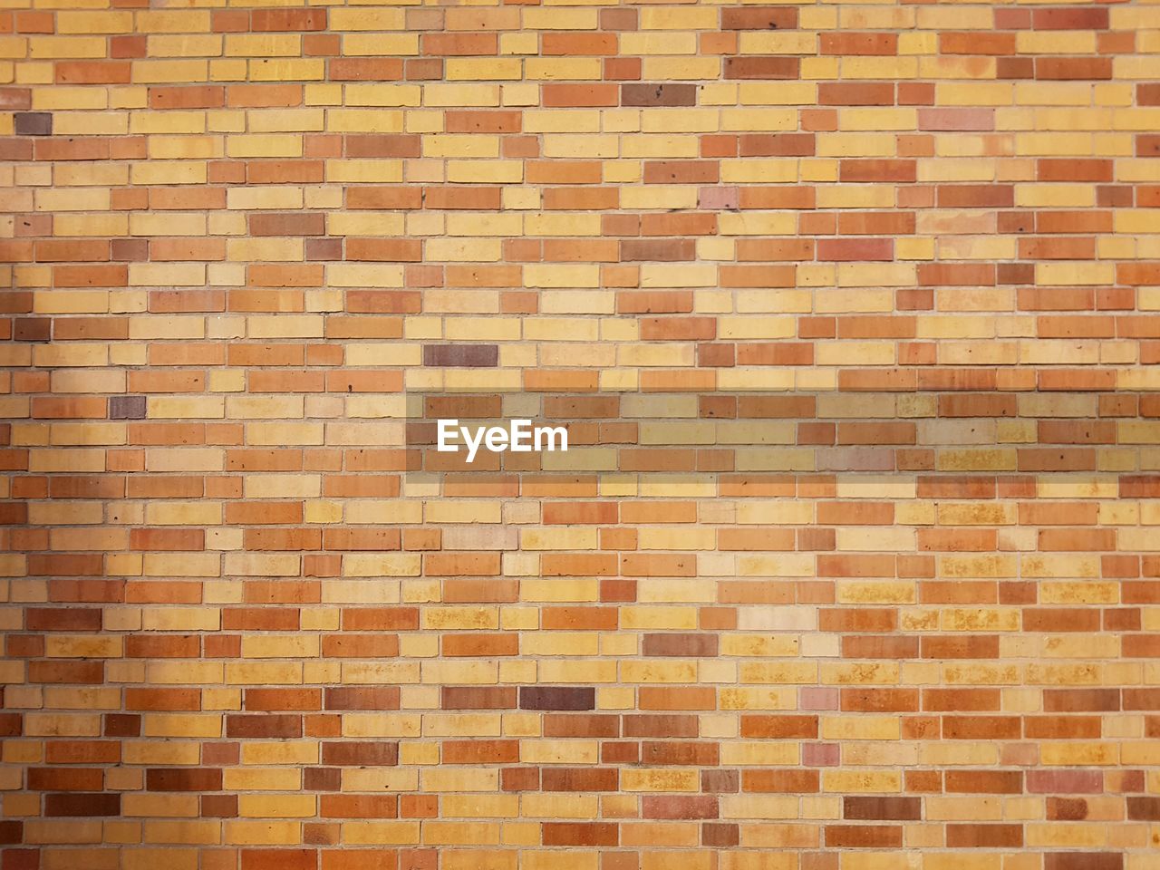 FULL FRAME SHOT OF BRICK WALL