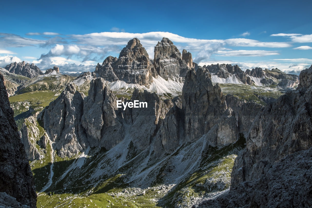 Tre cime di lavaredo dolomite mountan peak by cadini, trentino, italy