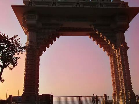 LOW ANGLE VIEW OF MONUMENT