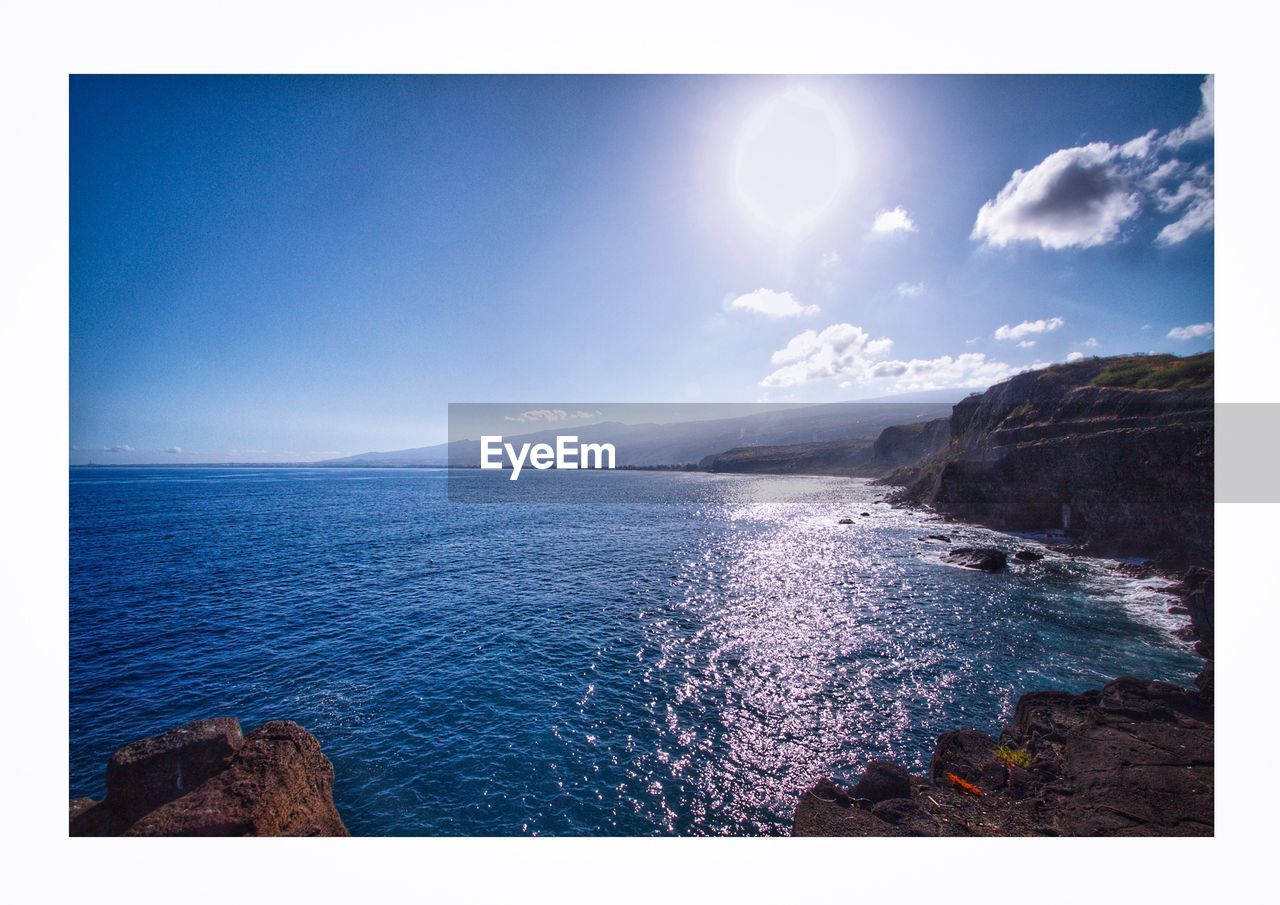 PANORAMIC VIEW OF SEA AGAINST SKY