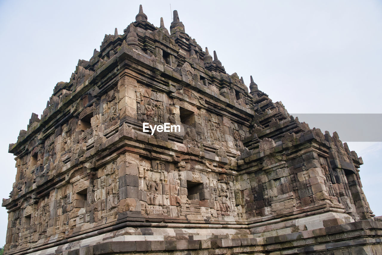 LOW ANGLE VIEW OF A TEMPLE BUILDING