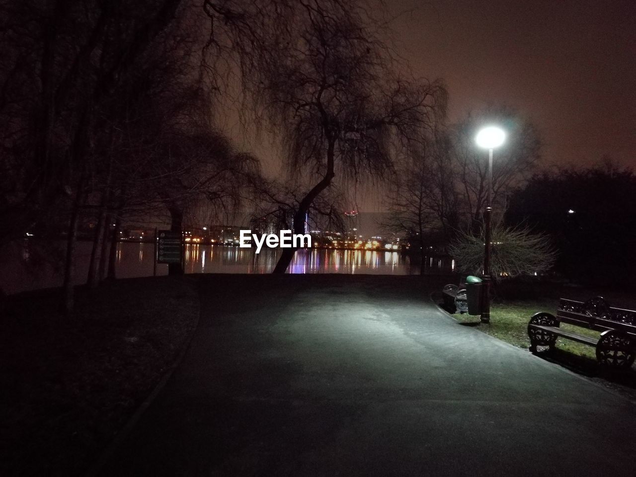 ILLUMINATED STREET LIGHT AT NIGHT