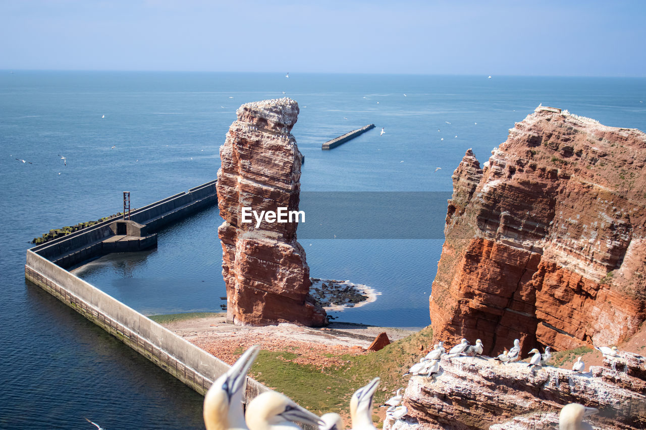 AERIAL VIEW OF SEA AGAINST SKY