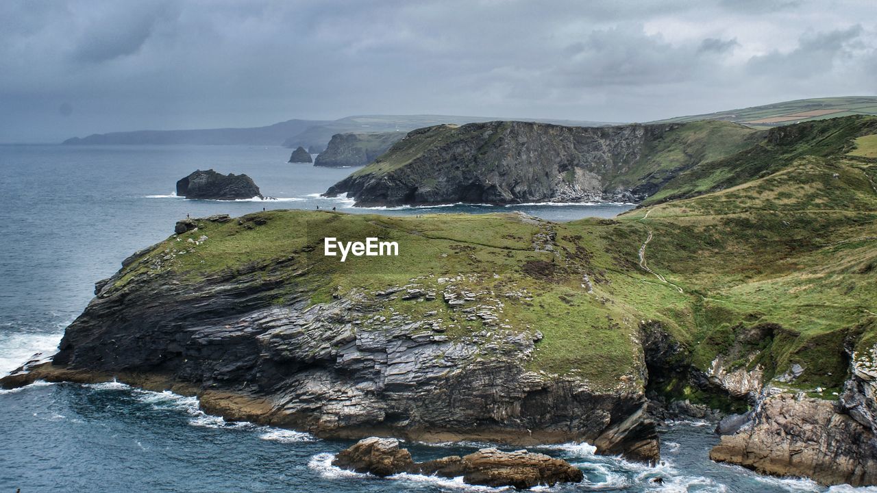 SCENIC VIEW OF SEA AND ROCKS