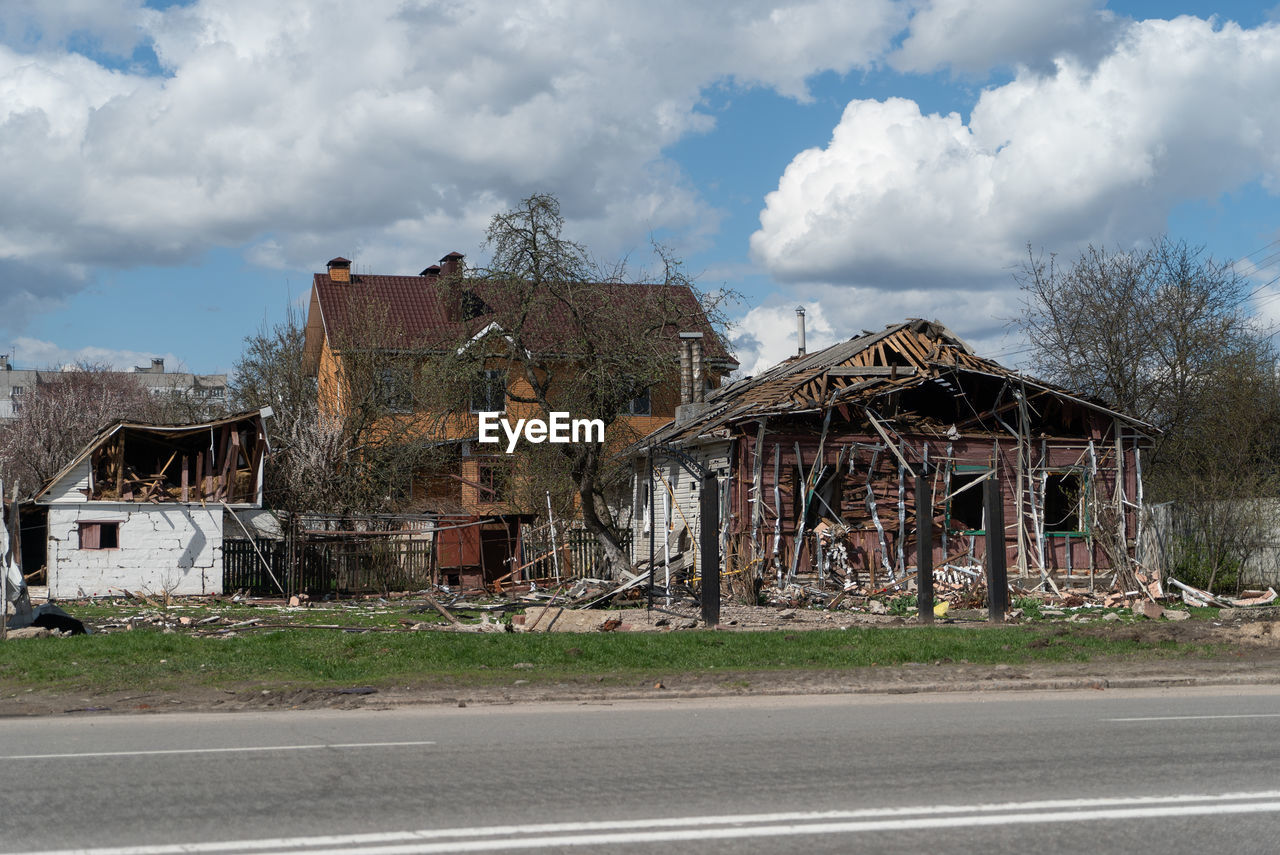 Chernihiv, ukraine 27.04.2022 - russian occupants destroyed private houses in the city of chernihiv