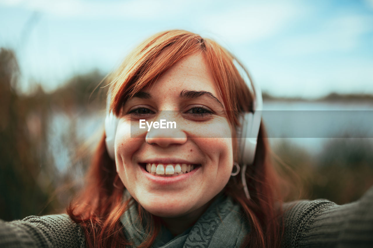 Portrait of smiling young woman