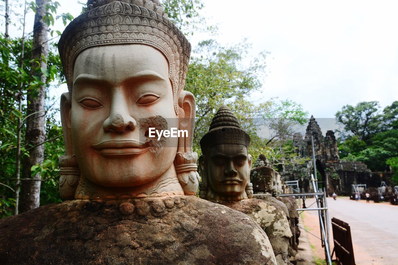 STATUE OF BUDDHA STATUE