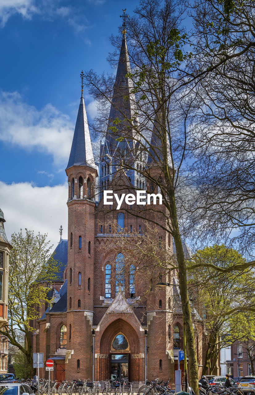 Amsterdam stock exchange, right, is the oldest stock exchange in the world. netherlands