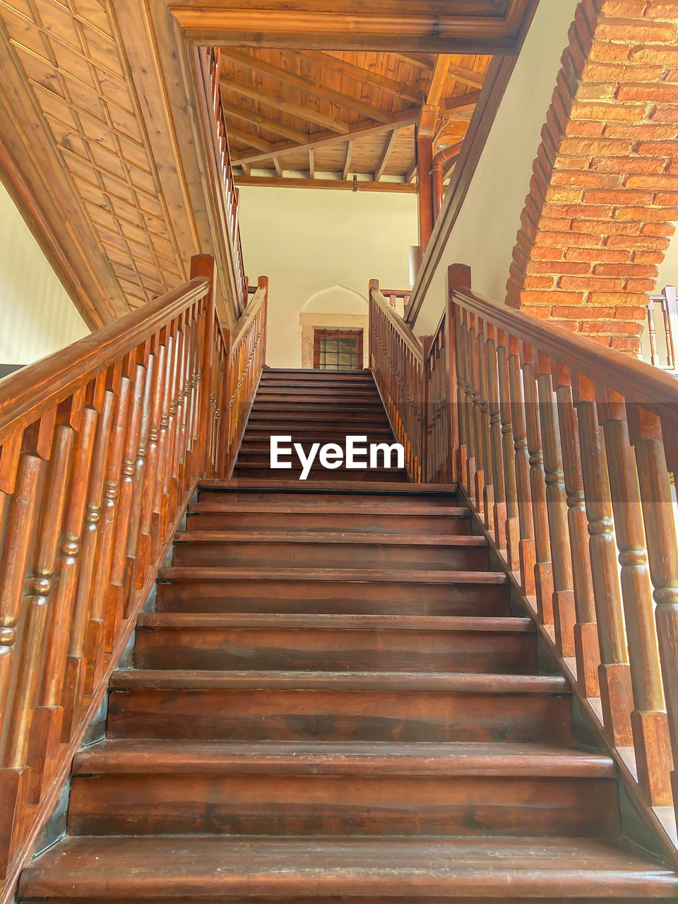 LOW ANGLE VIEW OF EMPTY STEPS IN BUILDING