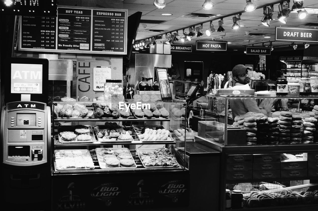 Display cabinets of cafe