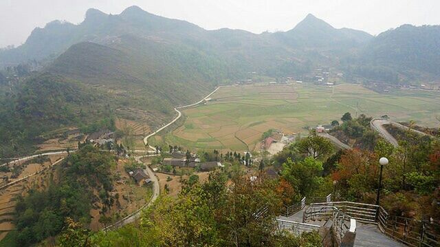 SCENIC VIEW OF MOUNTAINS