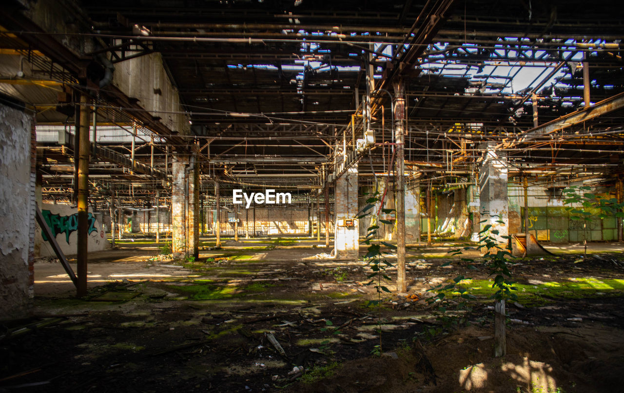 ABANDONED BUILDING INTERIOR