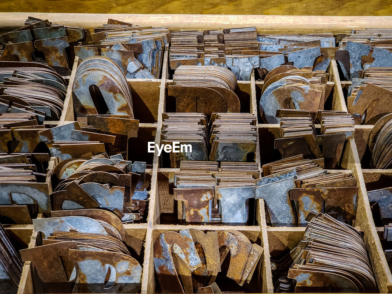 FULL FRAME SHOT OF FIREWOOD STACK