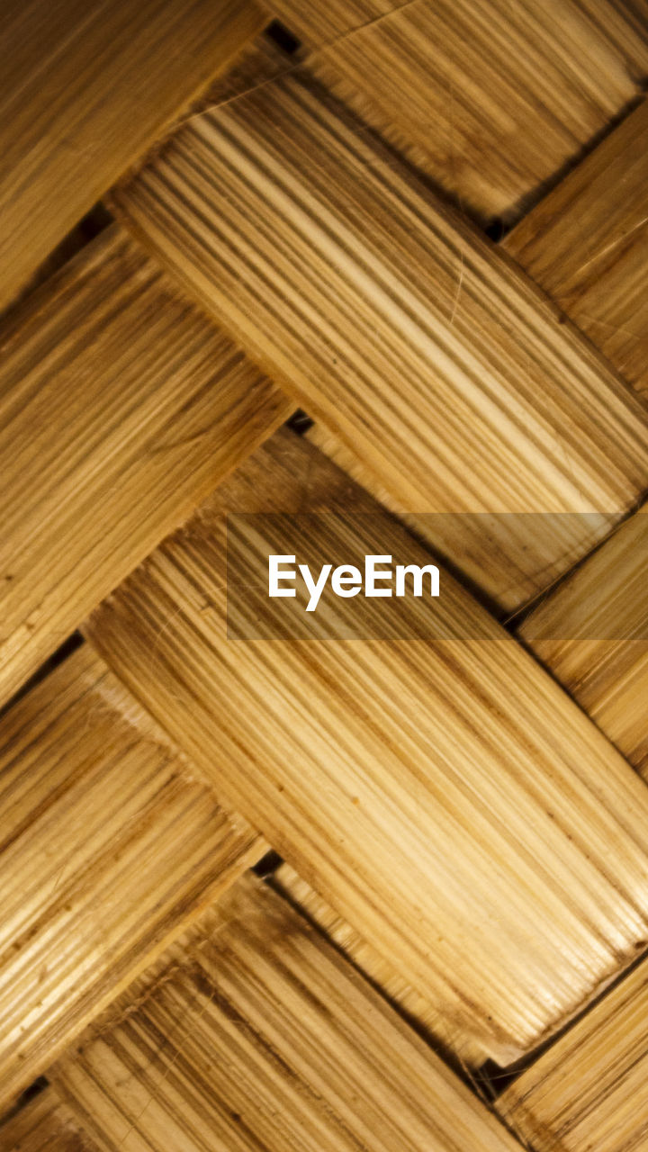 FULL FRAME SHOT OF WOODEN FLOOR